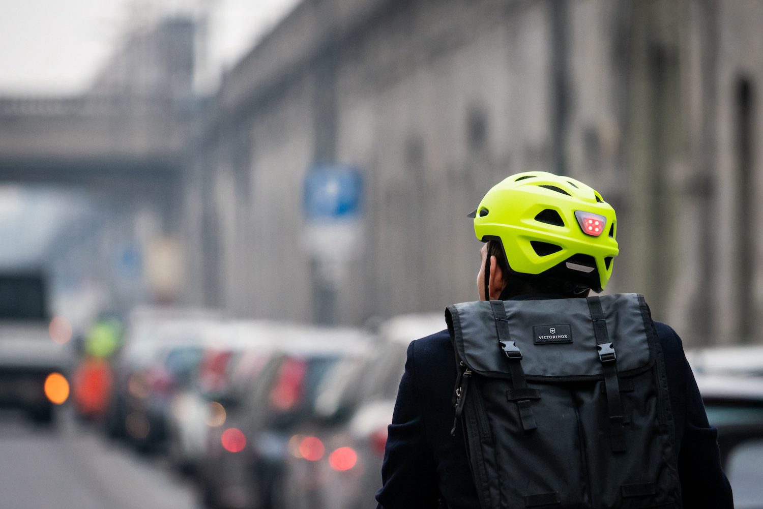 nieuwsfiets-showroom-met-helmen-voor-iedere-fietsliefhebber-een-helm